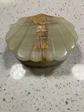 Vintage Onyx Marble Shell Trinket Box - Pale Green/cream